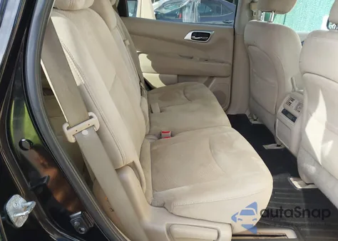 2014 Nissan Pathfinder S z USA, uszkodzony, nr VIN 5N1AR2MM5EC711696